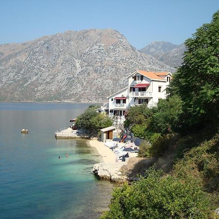 Apartments Villa Pm Kotor Exterior photo