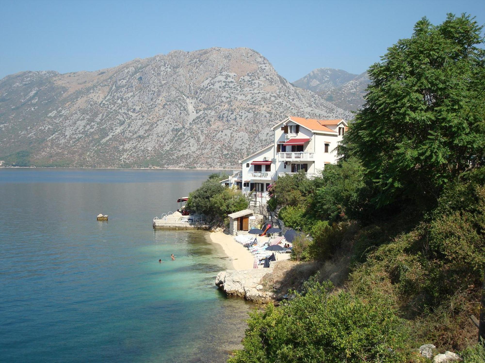 Apartments Villa Pm Kotor Exterior photo